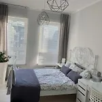 Trzy Kolory 아파트 *